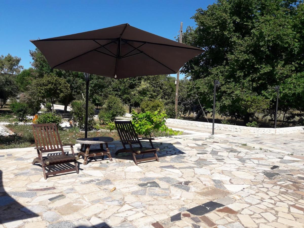 Villa Il Leccio - Trulli Cisternino Bagian luar foto
