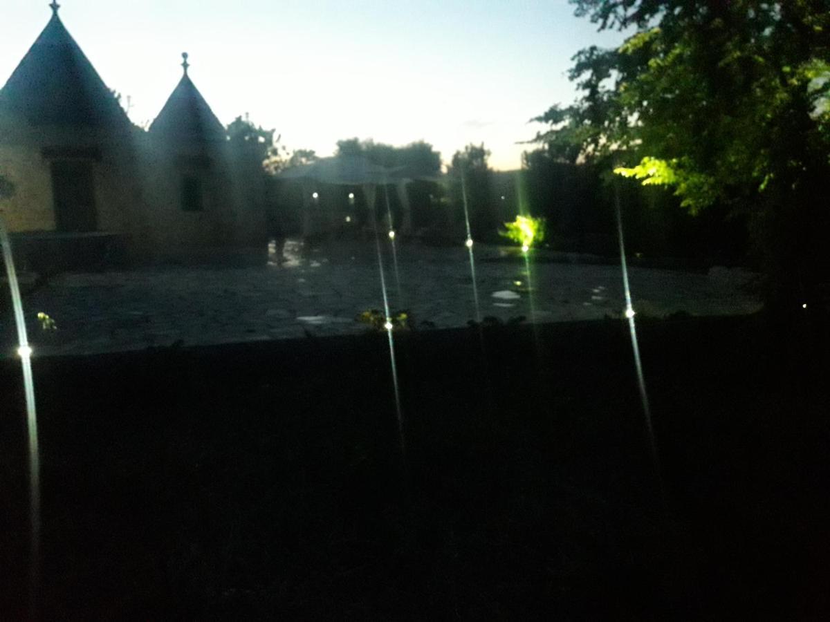 Villa Il Leccio - Trulli Cisternino Bagian luar foto