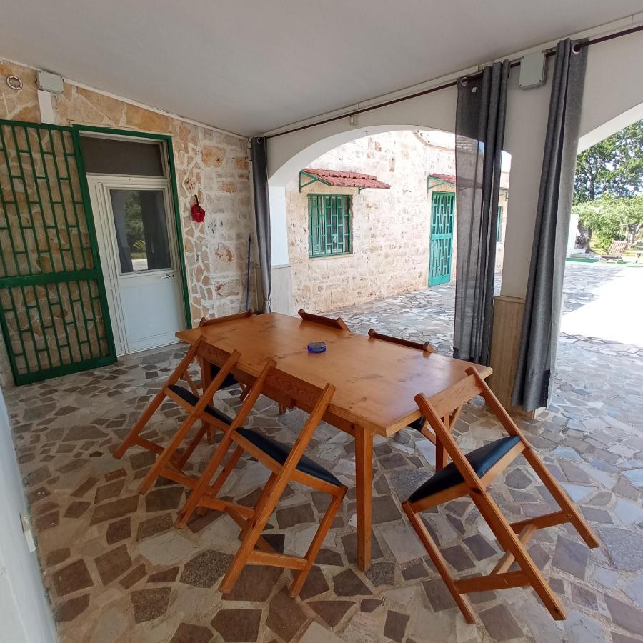 Villa Il Leccio - Trulli Cisternino Bagian luar foto