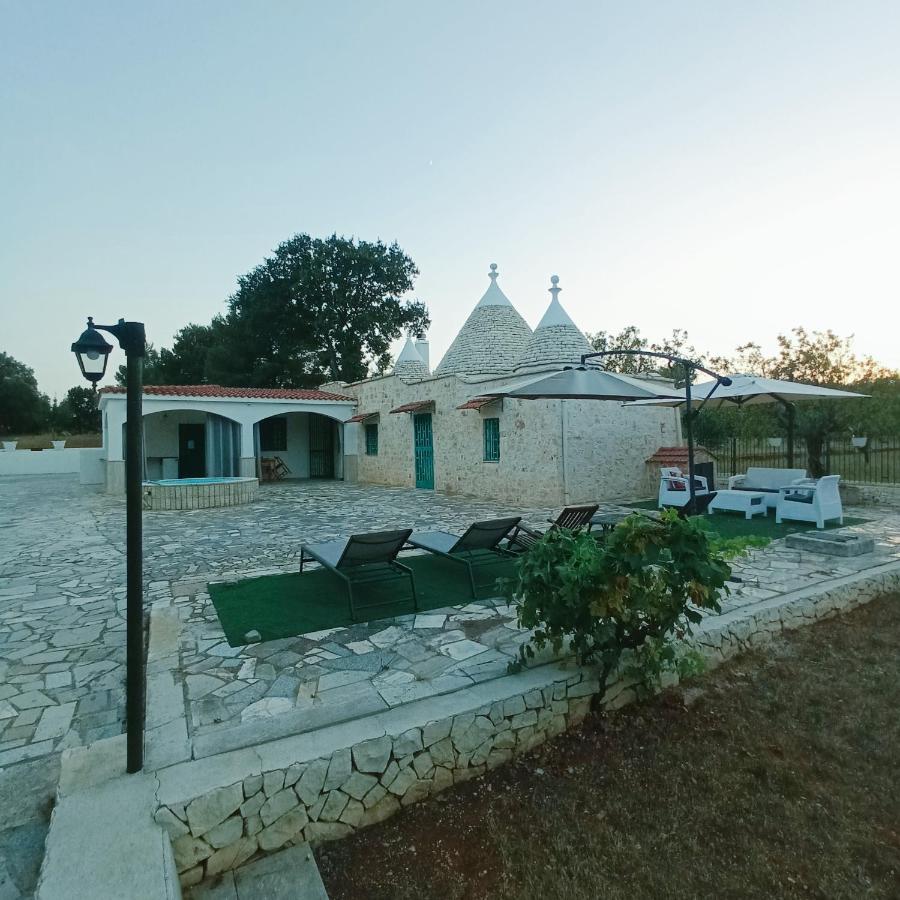 Villa Il Leccio - Trulli Cisternino Bagian luar foto