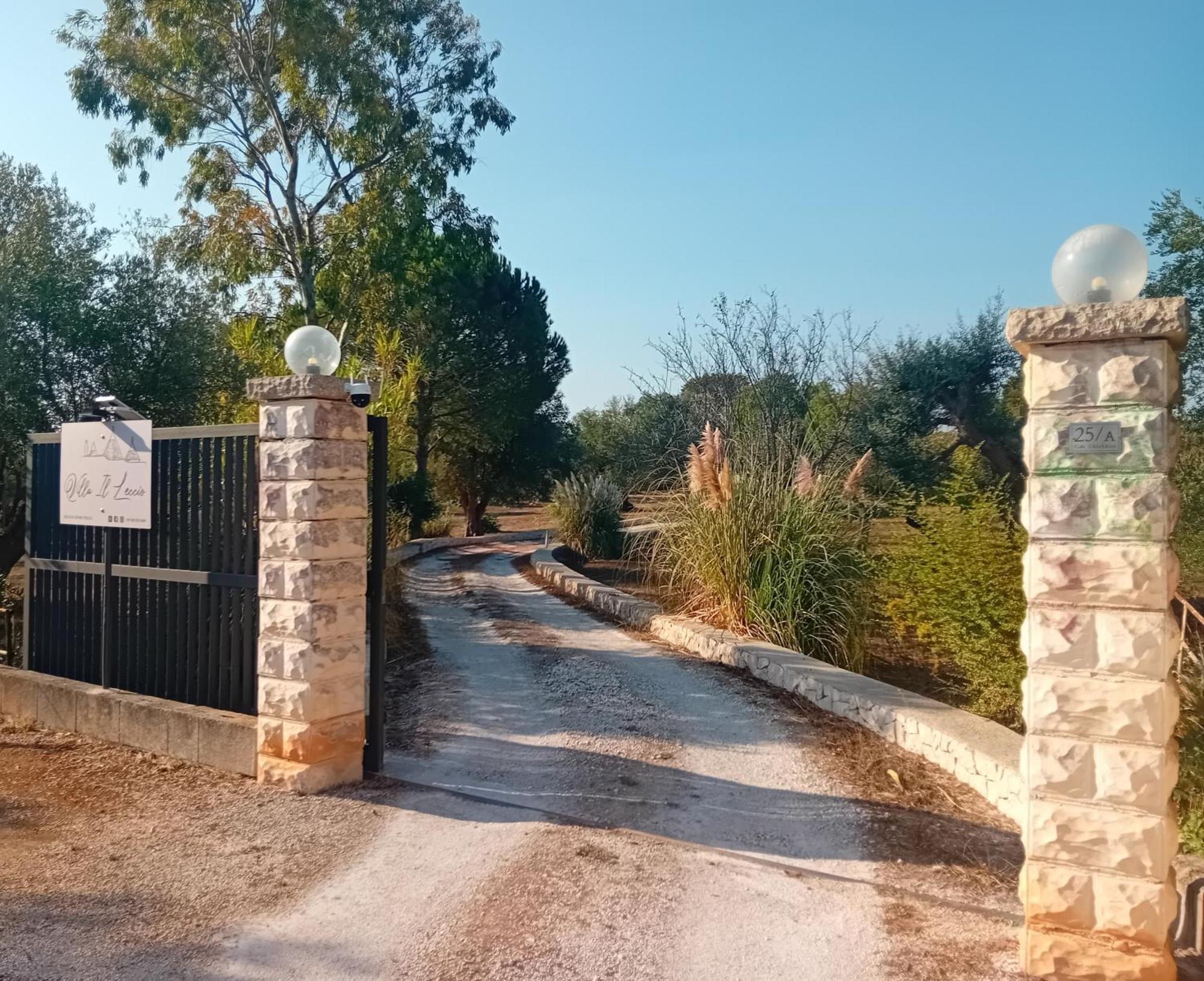 Villa Il Leccio - Trulli Cisternino Bagian luar foto