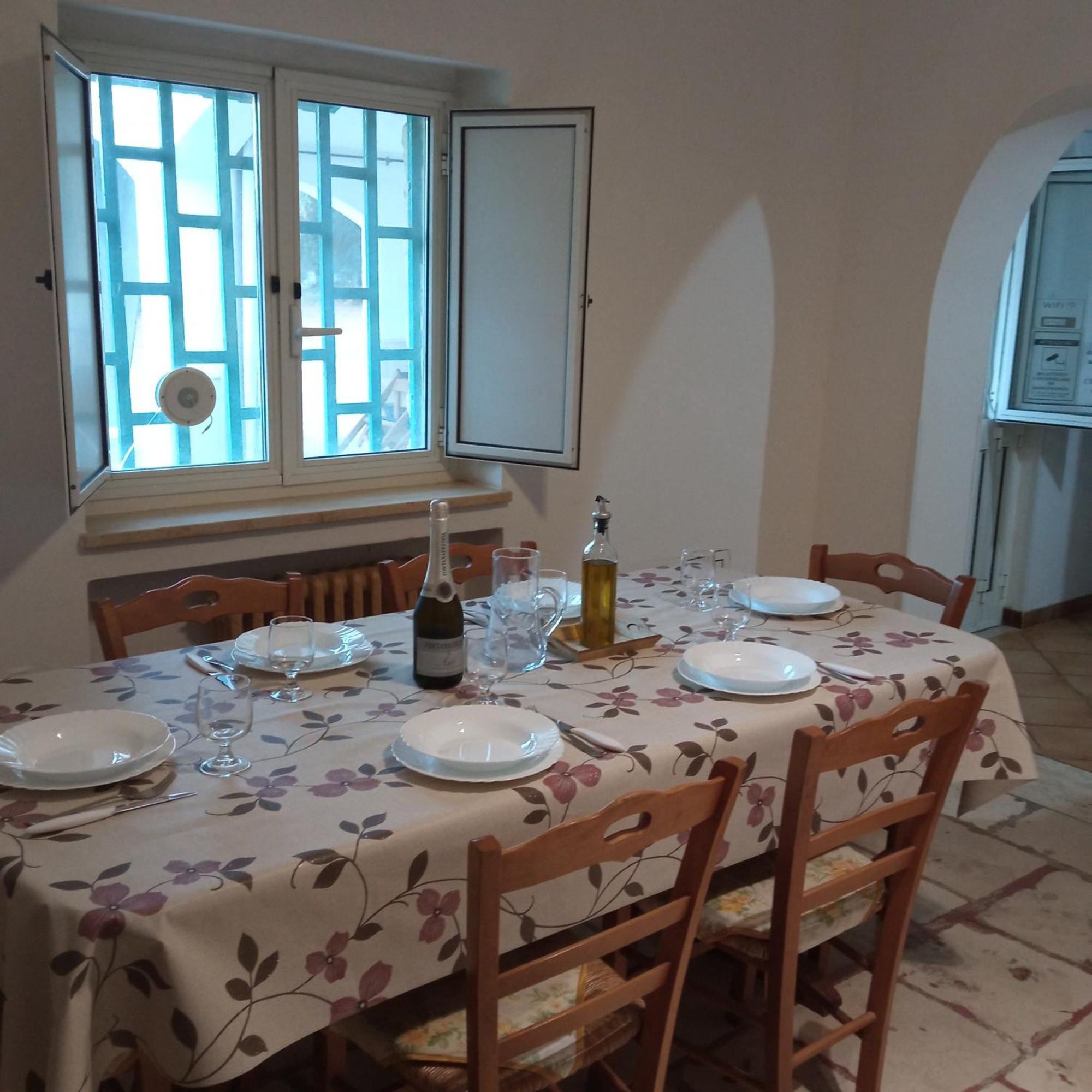 Villa Il Leccio - Trulli Cisternino Bagian luar foto