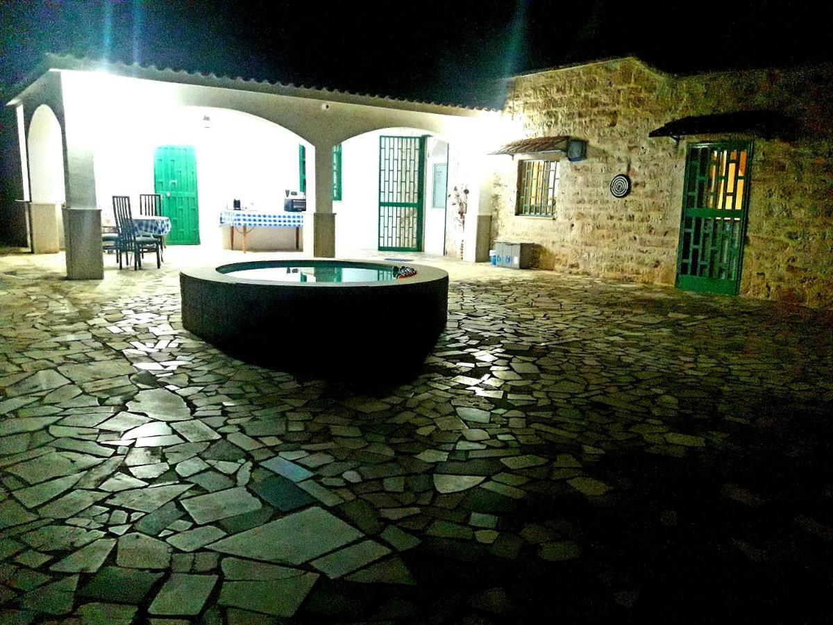 Villa Il Leccio - Trulli Cisternino Bagian luar foto
